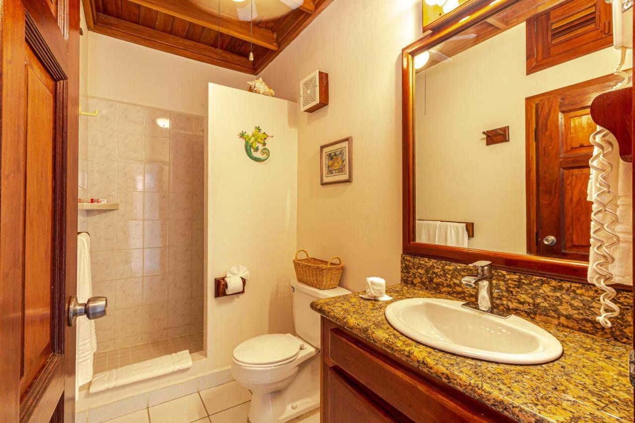 Coral Bay Villas San Pedro  Eksteriør bilde